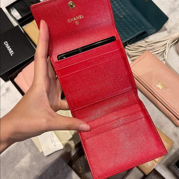 Chanel Bifold Wallet - Picture 3 of 6